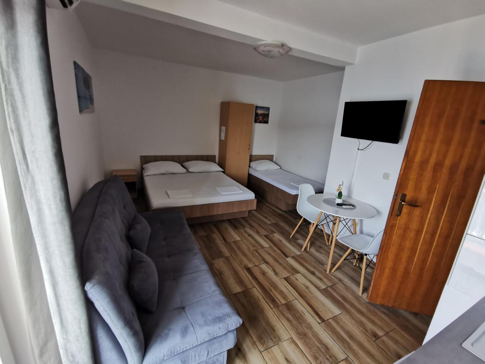 Apartmani Lezenic M Neum Eksteriør billede