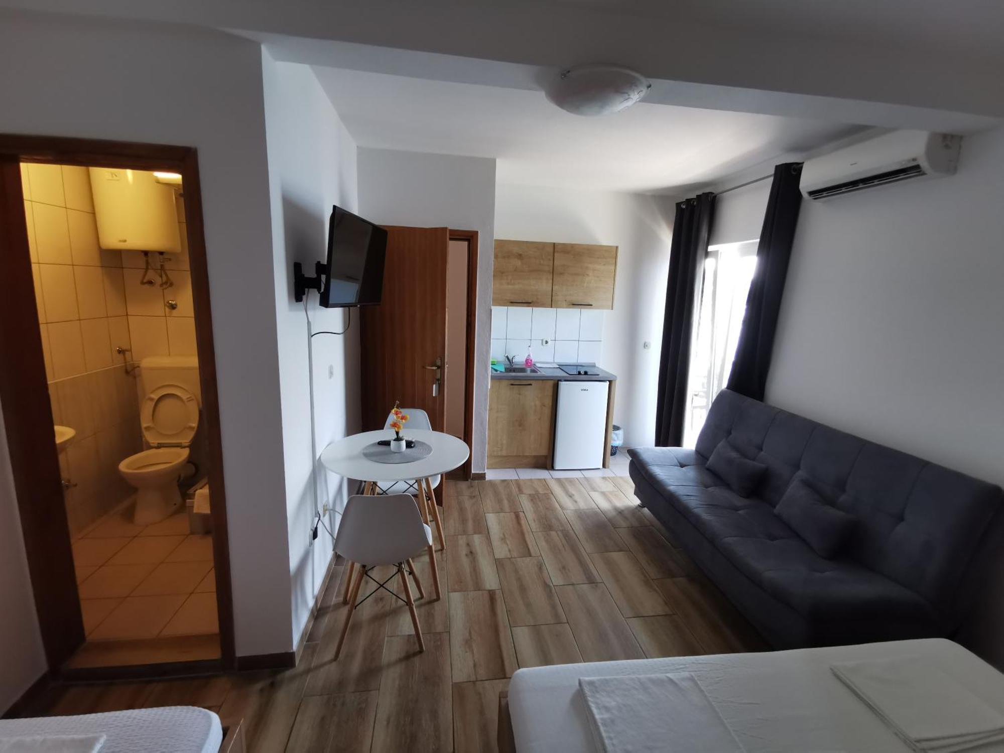 Apartmani Lezenic M Neum Eksteriør billede